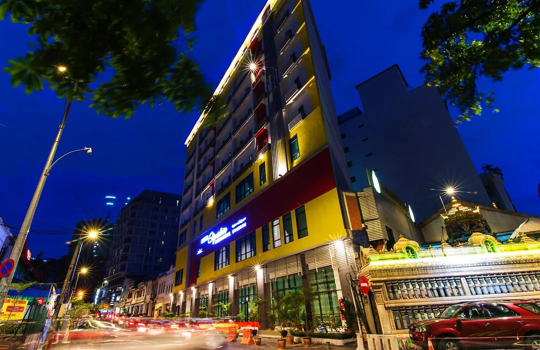 Signature International Hotel China Town-1