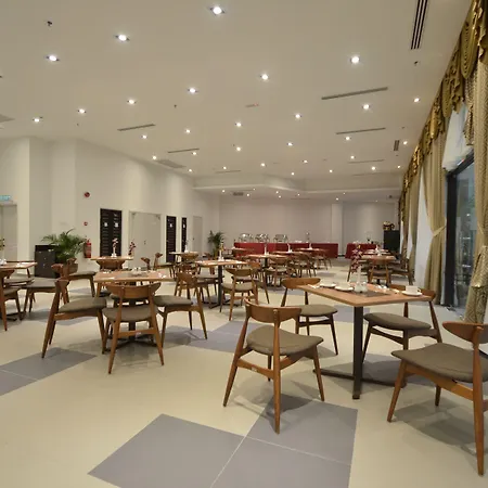 Signature International Hotel China Town-3